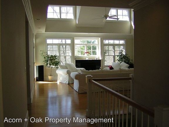 5th image of 511 Pine Bluff Trl #B