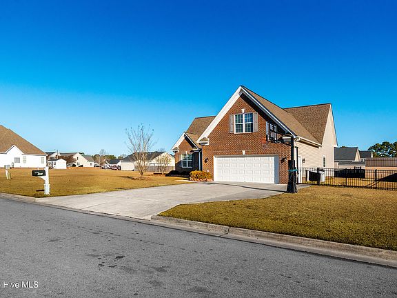 5th image of 405 Windmill Drive