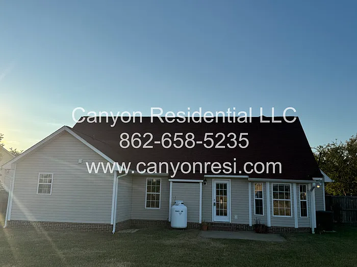 109 Hayes Ct — Photo 17