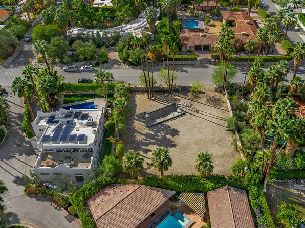 430 S Patencio Rd, Palm Springs, CA 92262