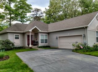 506 Country Club Dr, Egg Harbor City, NJ 08215