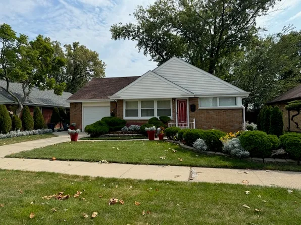 1137 Newcastle Ave, Westchester, IL 60154