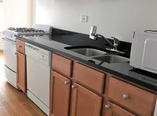2850 N Mildred Ave, Chicago, IL 60657
