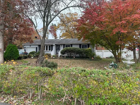 64 Fig Street, Central Islip, NY 11722