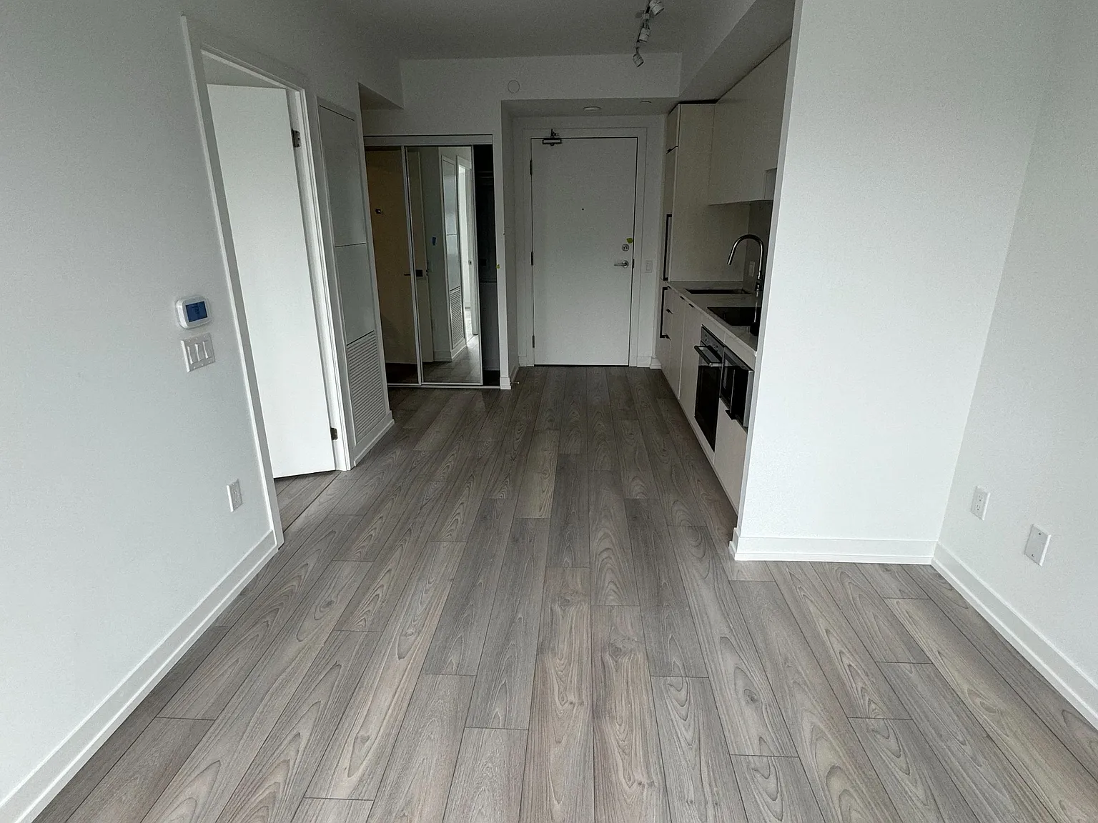 1 bed, $2,200 — Photo 4