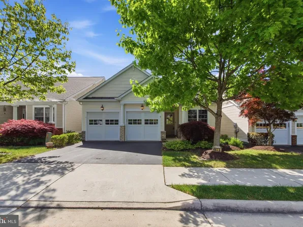 8873 White Orchid Pl, Lorton, VA 22079