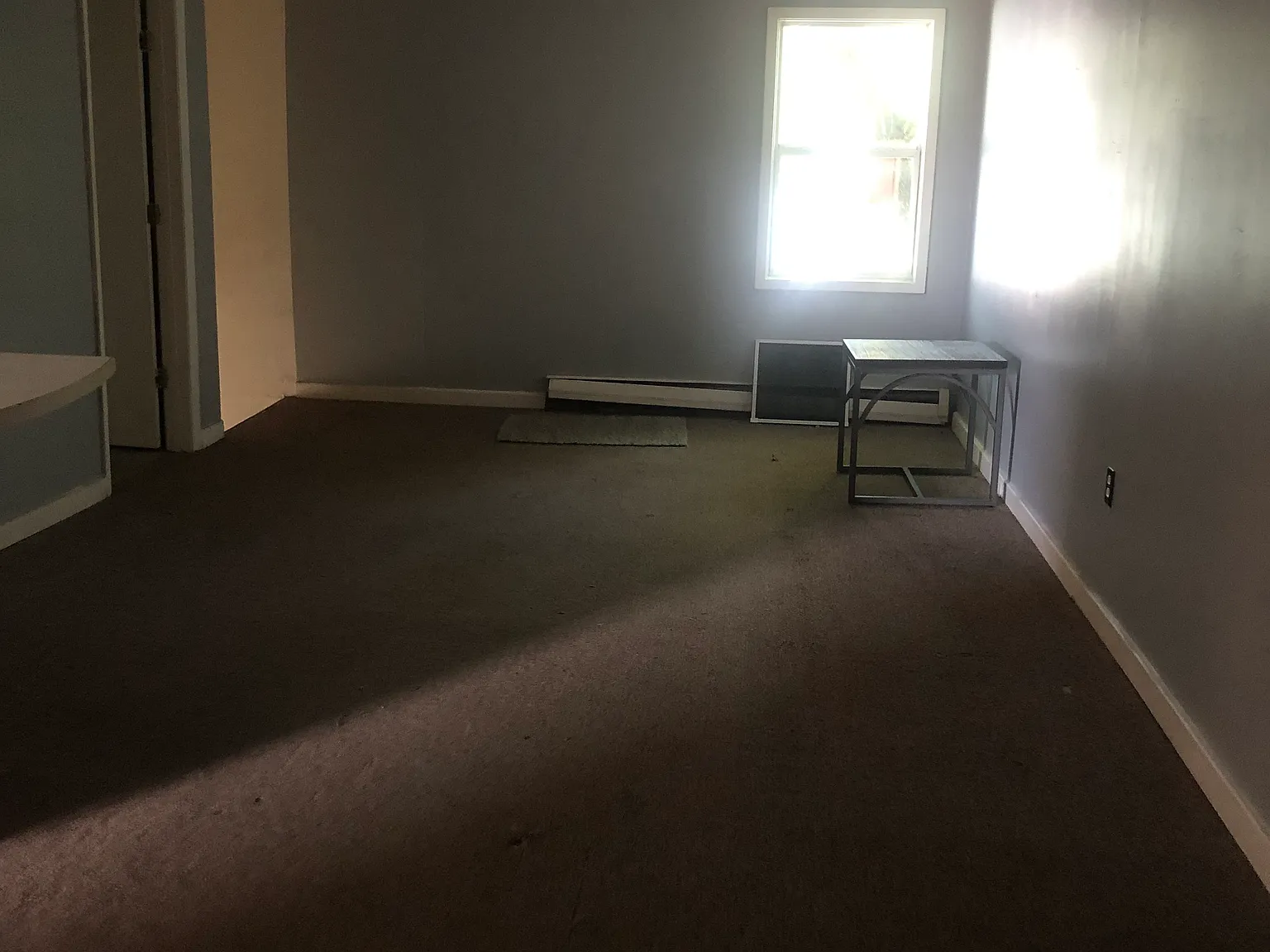 572 Main St — Photo 2