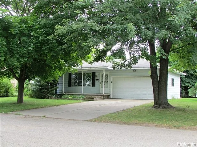 6 Willow St photo 1