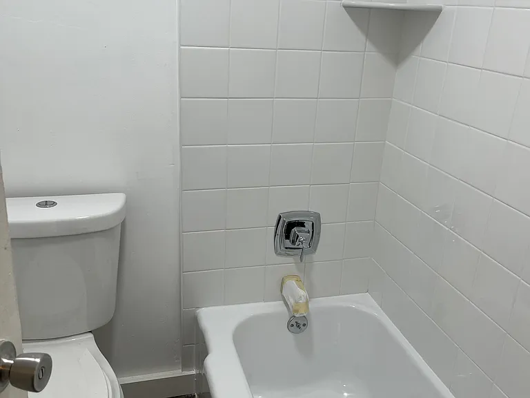 2401 S Gaylord St #306 — Photo 13