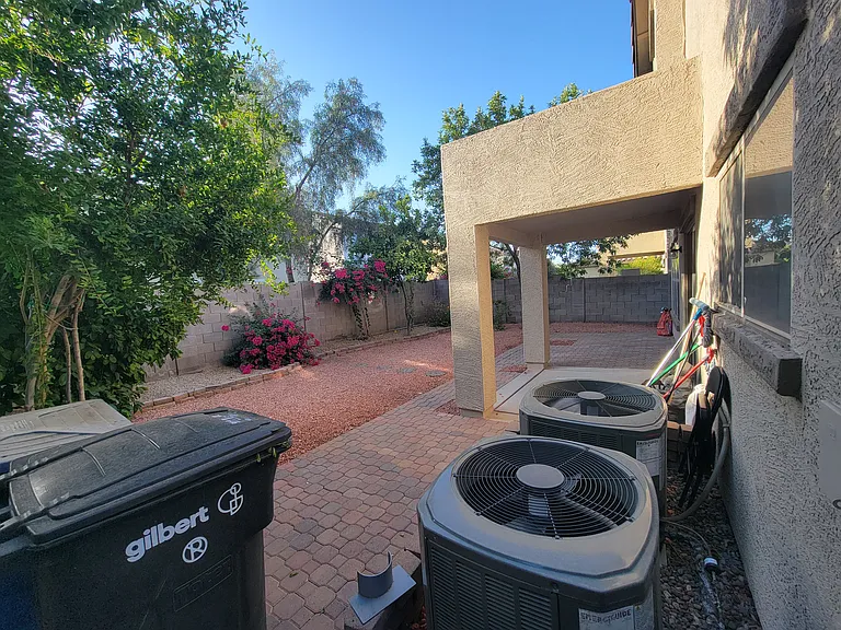 1289 E Clifton Ave — Photo 10