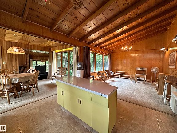 3rd image of 61 Lakeshore Dr