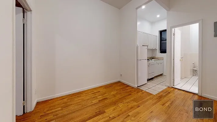 Rented by Bond New York | media 15