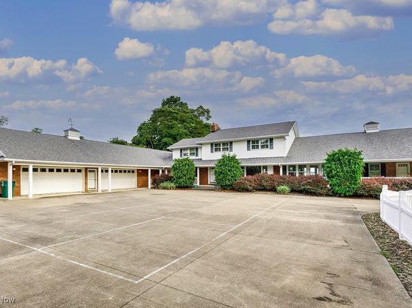 1300 Lake Rd, Conneaut, OH 44030