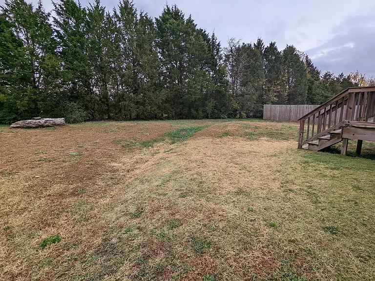 1895 Sheffield Ln — Photo 4