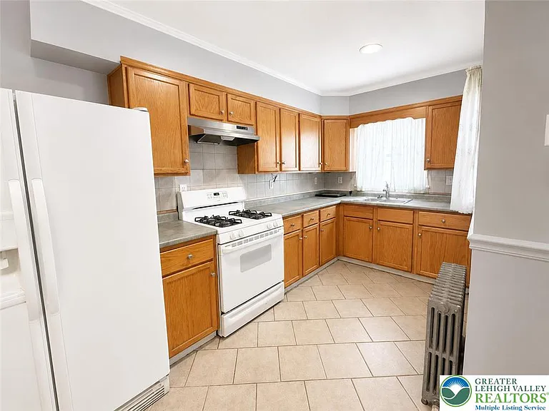 1538 Chew St — Photo 9