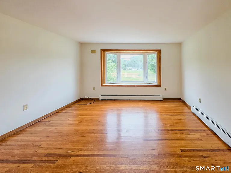 105 Northfield Rd — Photo 7