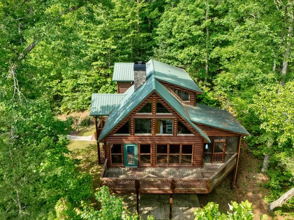 2429 Bullen Gap Rd, Blue Ridge, GA 30513
