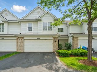10582 Scott Dr, Huntley, IL 60142