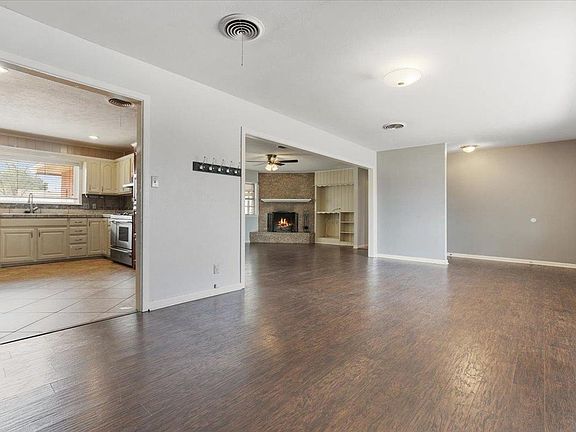 5th image of 317 Cherry St