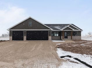 N3976 Wettering Way, Kaukauna, WI 54130