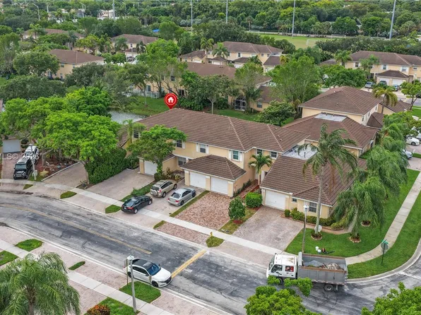 8964 NW 53rd Ct, Sunrise, FL 33351