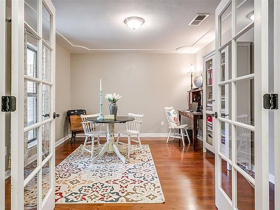 4th image of 3608 Fenton Ave