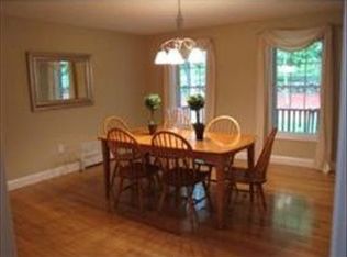 31 Pulpit Rock Rd, Chester, NH 03036