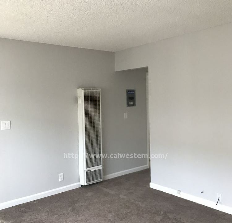 1st image of 4230 Payne Ave APT 4