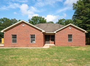 185 Red Bud Ln, Ward, AR 72176