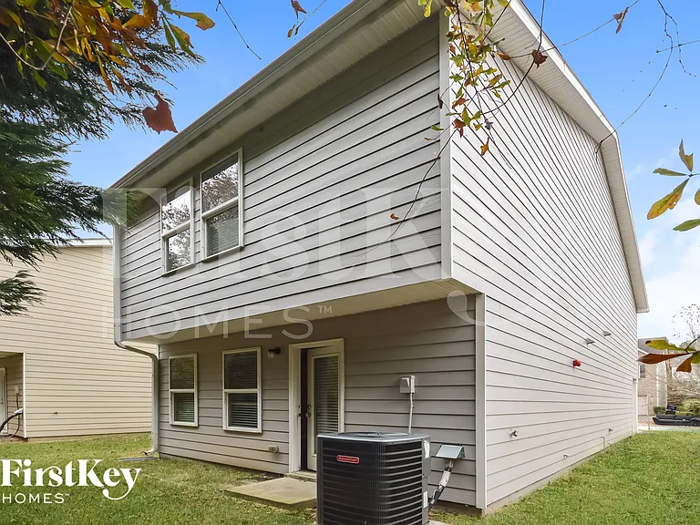 2044 Reavis Blf — Photo 18