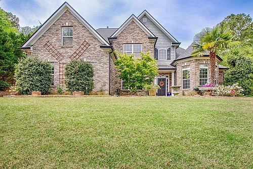 374 Persimmon Dr Photo 1
