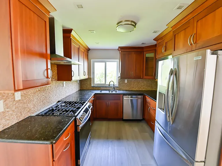 1532 Fletcher St — Photo 11