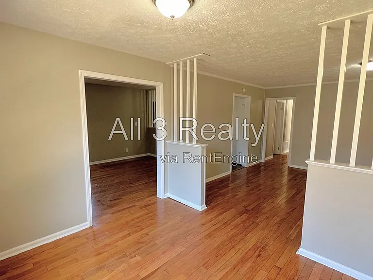 561 Dunbarton Rd — Photo 14