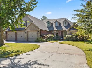 2550 E 24th St, Tulsa, OK 74114