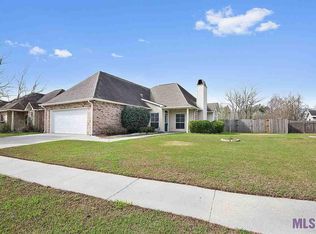 17259 Fountainbleau Dr, Prairieville, LA 70769