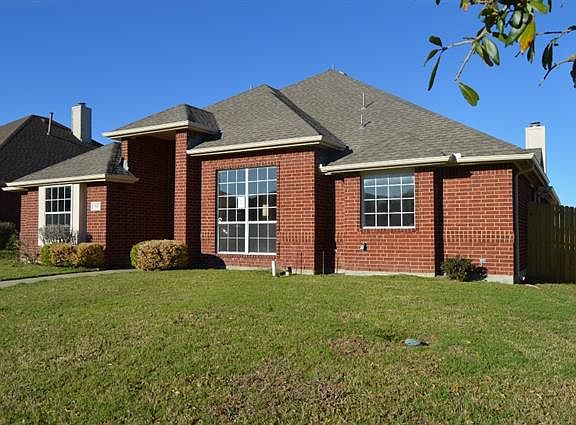2nd image of 1933 Clifton Dr