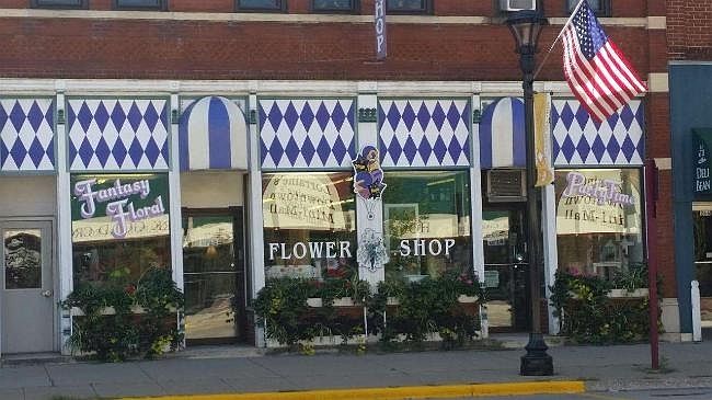 2nd image of 284 E Main St