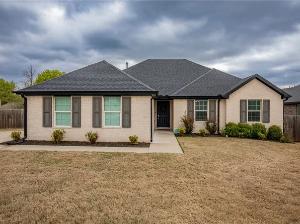 5821 W Fountain St, Fayetteville, AR 72704