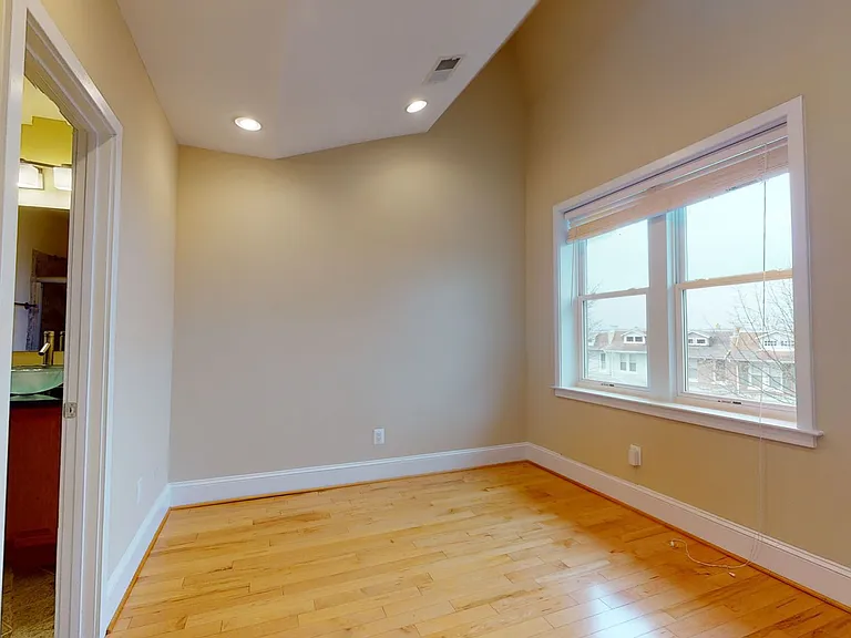1230 Owen Pl NE — Photo 33