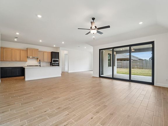 7th image of this home