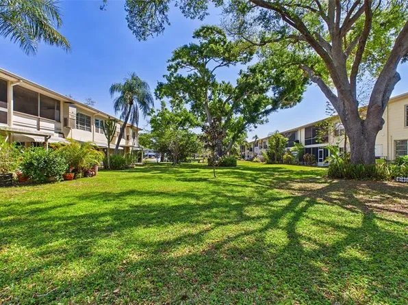 5664 40th Ter N APT 428, Kenneth City, FL 33709