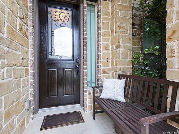 3rd image of 2833 Mistywood Lane