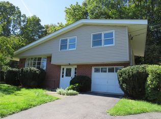 198 Lake Walton Rd, Hopewell Junction, NY 12533