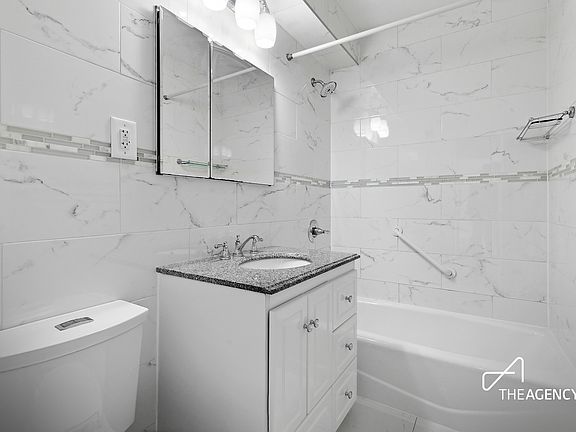5th image of 11949 Union Tpke APT 12D