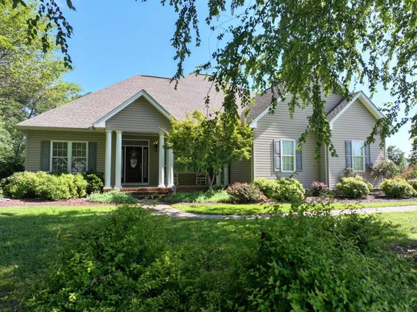 155 Foxberry Ln, Danville, VA 24541