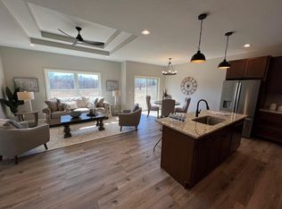 1680 Squirrel Way, New Richmond, WI 54017