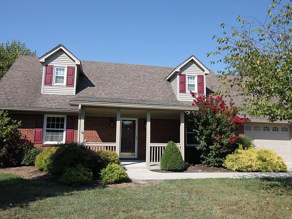 2nd image of 213 Oakmont Dr
