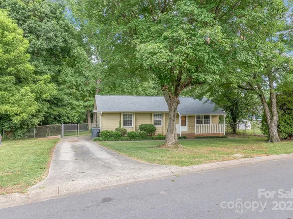 3312 Autumn Ridge Dr, Charlotte, NC 28269