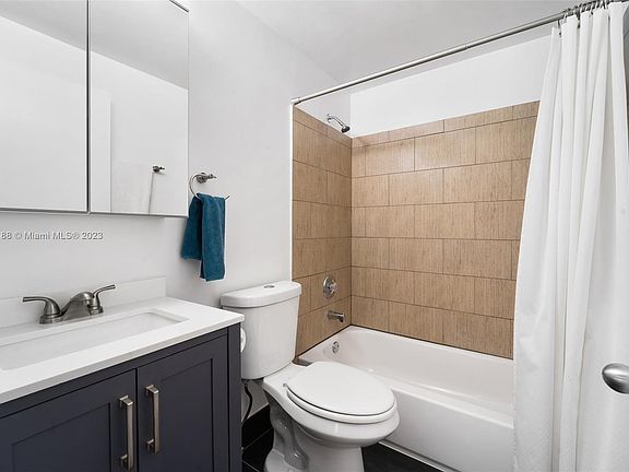 4th image of 1255 Pennsylvania Ave APT 300