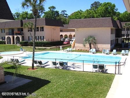 2nd image of 1530 El Prado Rd APT 6